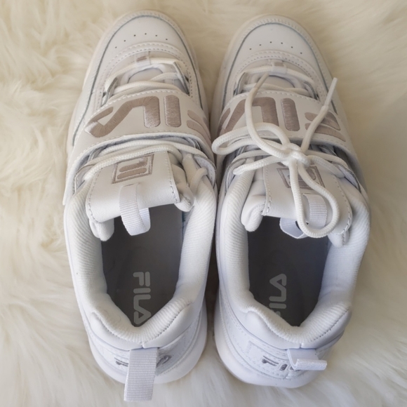 Fila Women's Disruptor II Aplique Sneakers - Picture 6 of 9